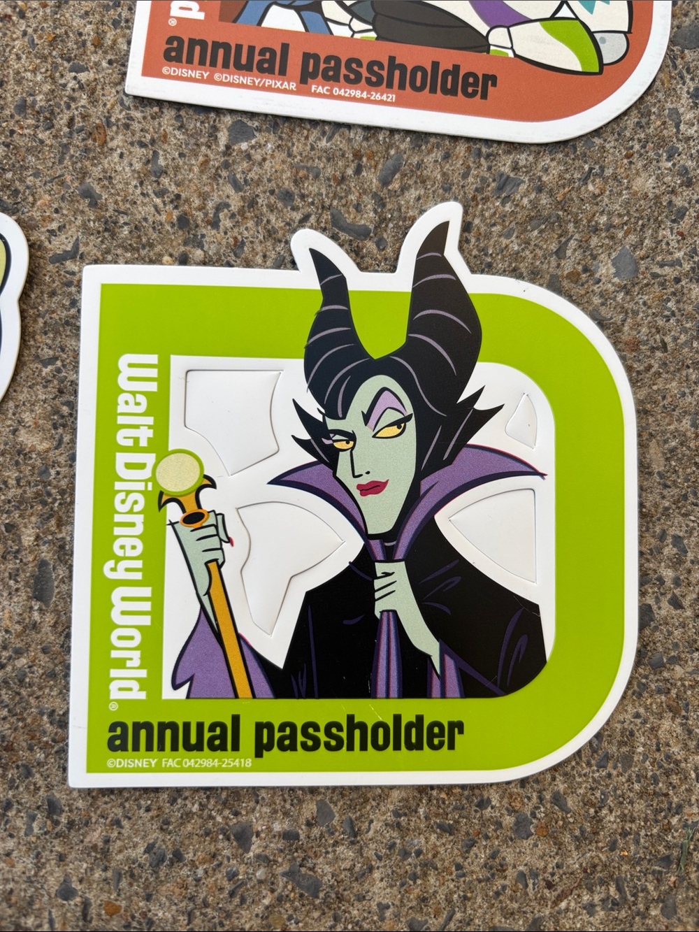 Disney Annual Passholder magnets (4) - Picture 6 of 6